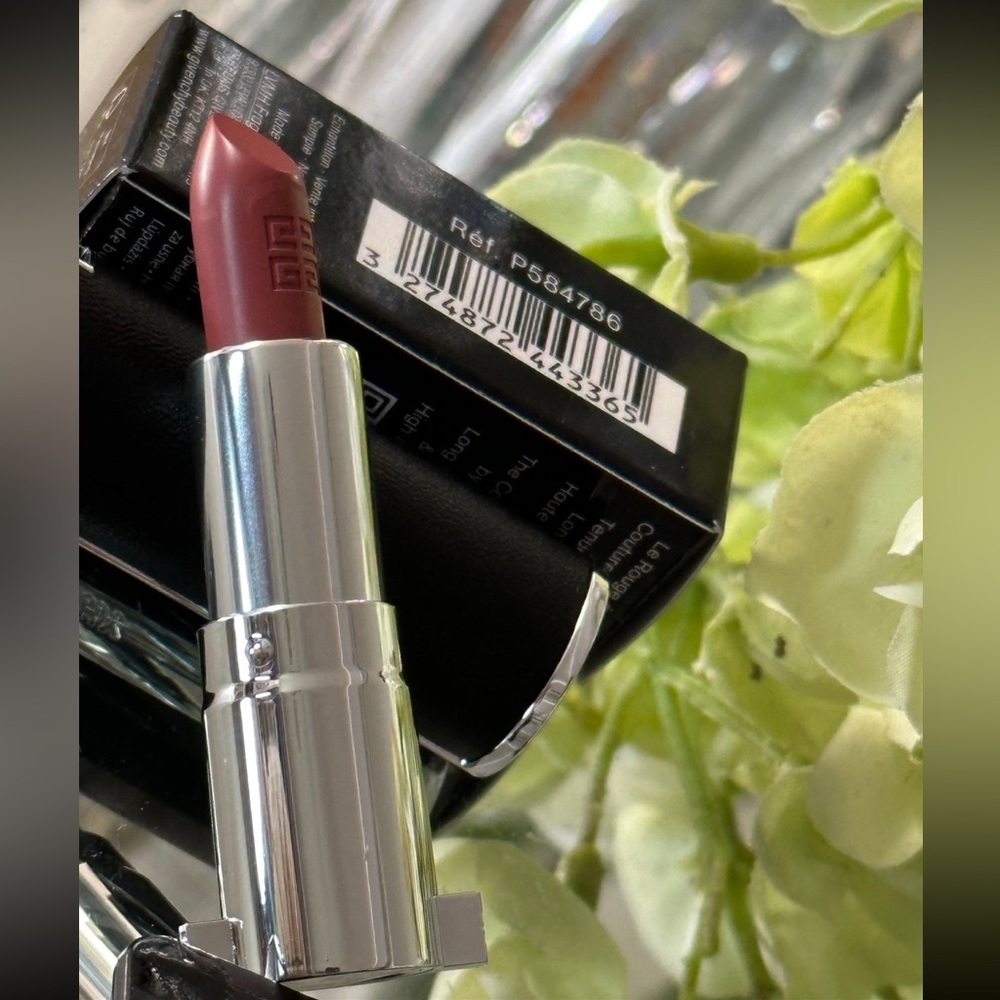 Givenchy - Picture 5 of 9